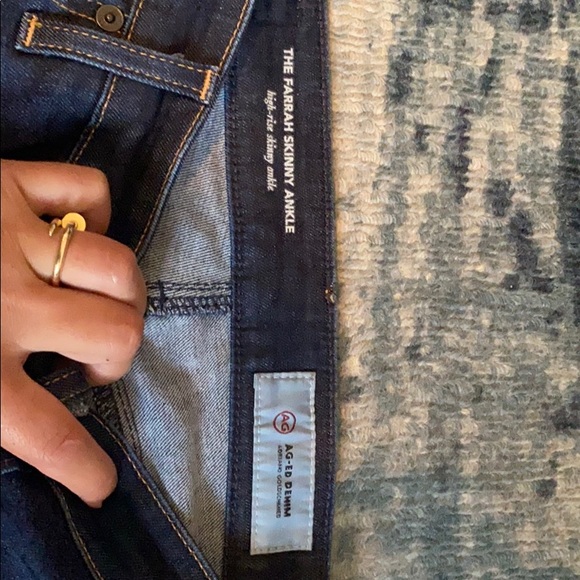 Blue jeans - Picture 2 of 2